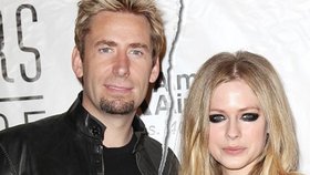 Avril Lavigne opustila manžela! Místo důvodu rozchodu přišlo podivné oznámení... 