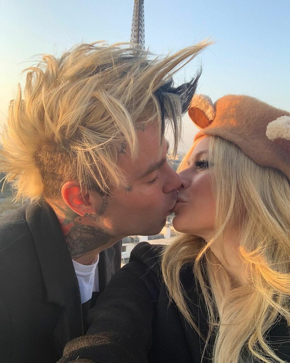 Avril Lavigne a Mod Sun