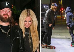 Avril Lavigneová po zpackaných zásnubách: Nový milenec!