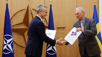 Finsko a Švédsko podaly žádost o vstup do NATO. Na cestě k přijetí musí překonat odpor Turecka