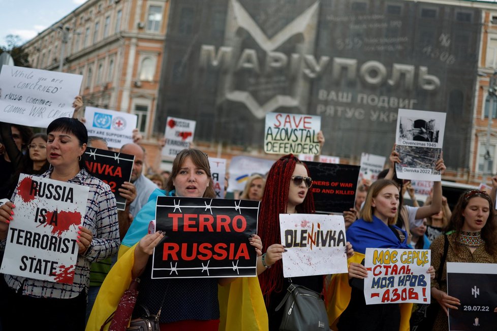 Demonstrace za Azov, Kyjev (4. 8.).