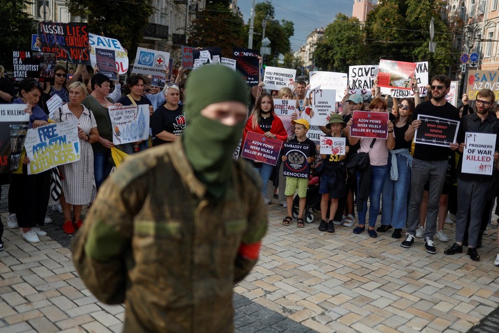 Demonstrace za Azov, Kyjev (4. 8.).