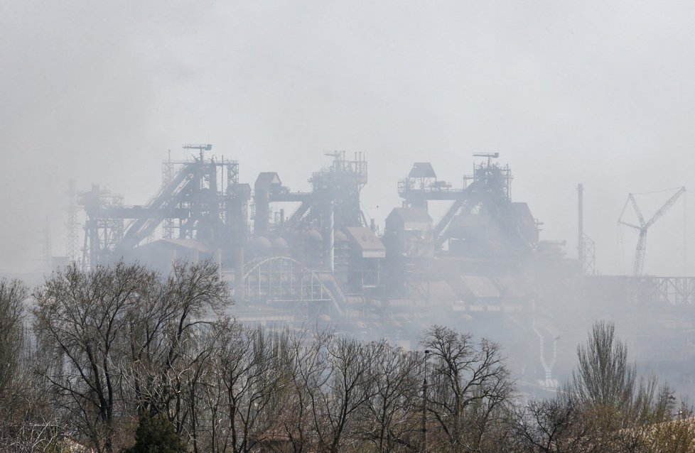 Útok na ocelárny Azovstal v Mariupolu (18.4.2022)