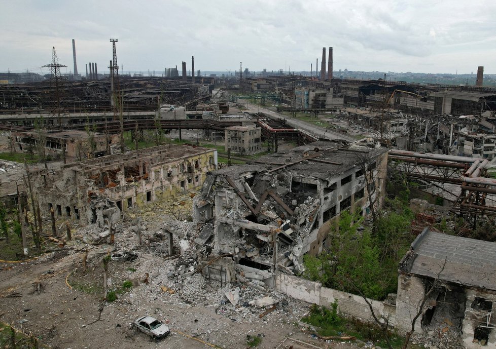 Obrazy zkázy z oceláren Azovstal v Mariupolu (23.5.2022)