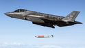 Stíhačka F-35 testuje odhoz nejmodernější americké jaderné pumy B61-12