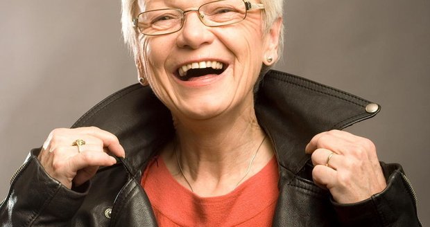 Zdeňka (62): Mám mladíka a jezdím na Harleyi Už jsem ten život pomalu vzdávala a najednou bych ho nevzdala ani za nic. Doufám, že vám to, ženský, dojde dřív jak mně.