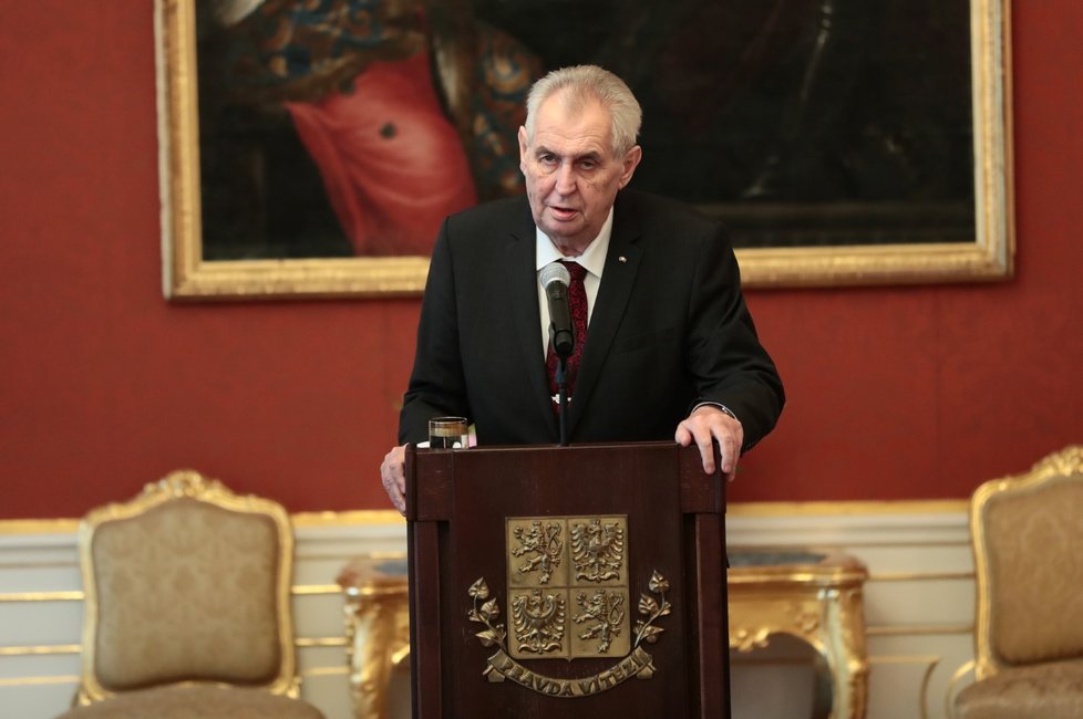 Prezident Miloš Zeman při jmenování Andreje Babiše premiérem (6. 12. 2017)
