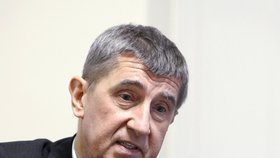 Andrej Babiš je šéfem strany ANO, která prosazovala zákaz prodeje alkoholu na území poslanecké sněmovny.