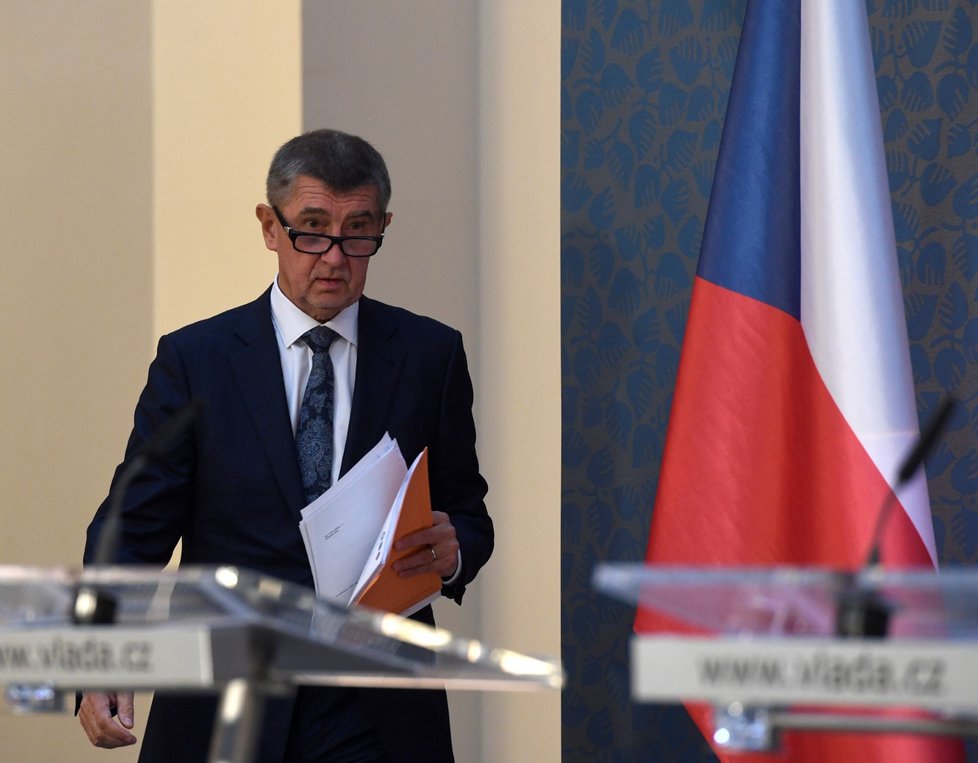 Premiér Andrej Babiš (ANO) na tiskové konferenci po jednání vlády (3. 12. 2018)