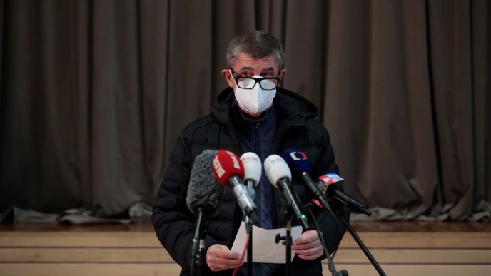 Premiér Andrej Babiš (ANO) a jeho tisková konference v Průhonicích (10. 10. 2020)