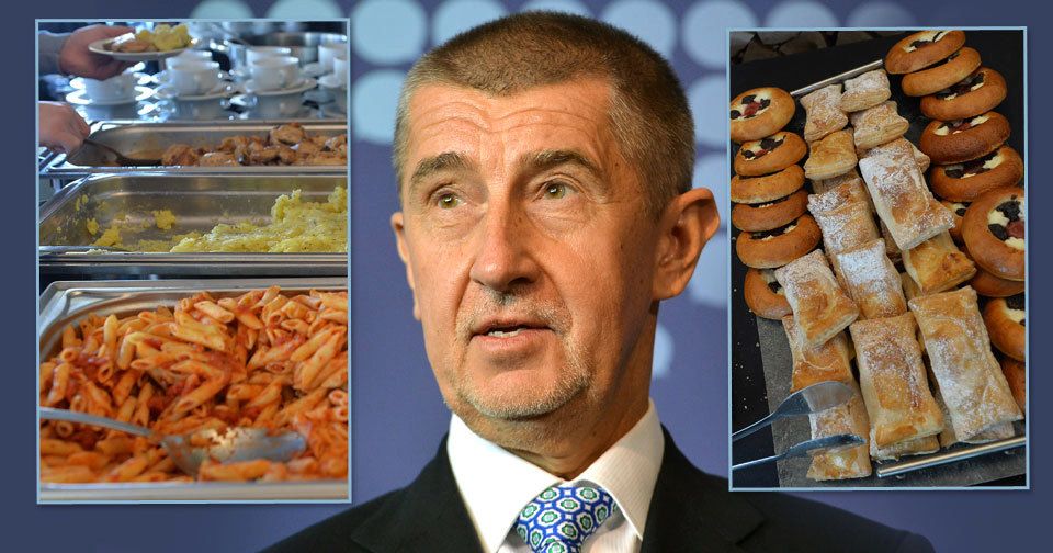 Vicepremiér a šéf ANO Andrej Babiš a občerstvení na sněmu s absencí koblih