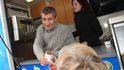 Andrej Babiš si přízeň voličů získal Čapímu hnízdu navzdory