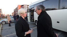 Babišův kabinet vyrazil autobusem před jmenováním uctít památku TGM do Lán.