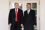 Donald Trump a Andrej Babiš před Bílým domem (7. 3. 2019)