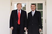 Český Trump si užíval Bílý dům a mluvil moc dlouho, píše americký tisk. Babiše drtí za skandály