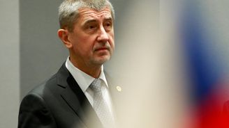 Babiš je osamoceným vítězem s policií v zádech