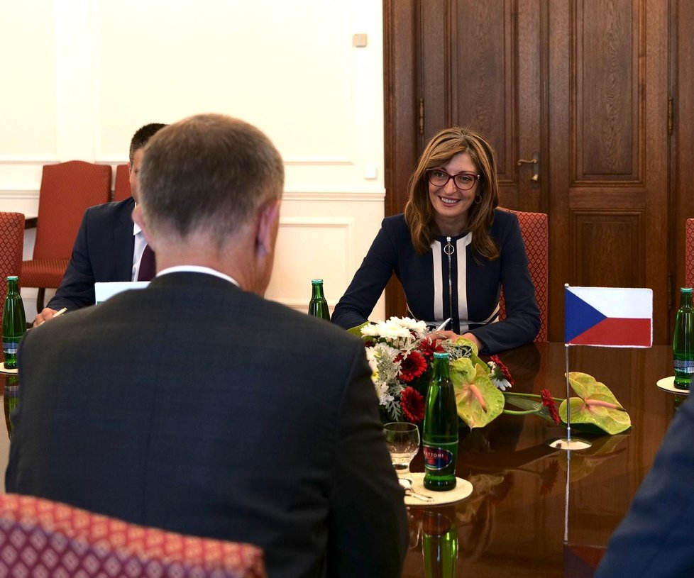 Premiér Andrej Babiš (ANO) se setkal s bulharskou ministryní zahraničí Ekaterinou Zaharievou.