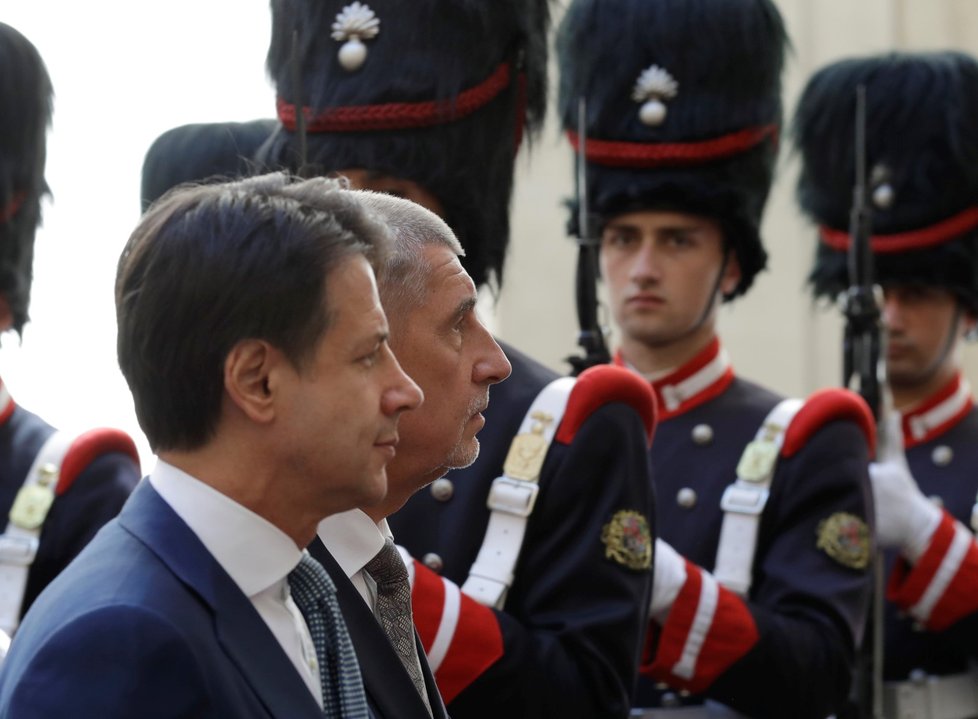 Italský premiér Giuseppe Conte a jeho český protějšek Andrej Babiš (28. 8. 2018)