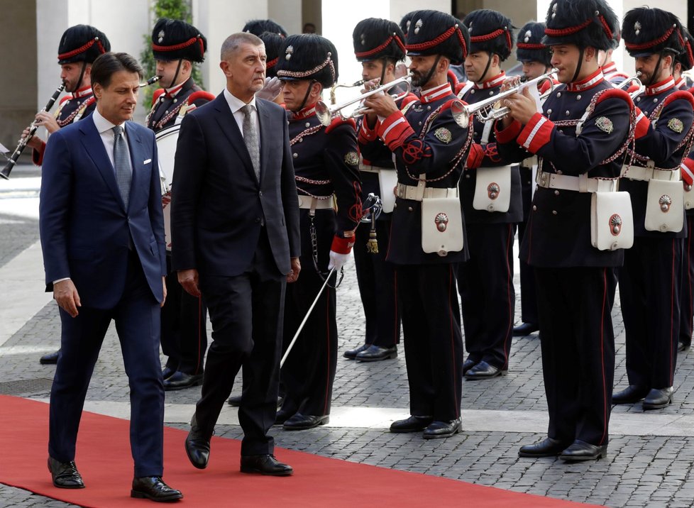 Italský premiér Giuseppe Conte a jeho český protějšek Andrej Babiš (28. 8. 2018)