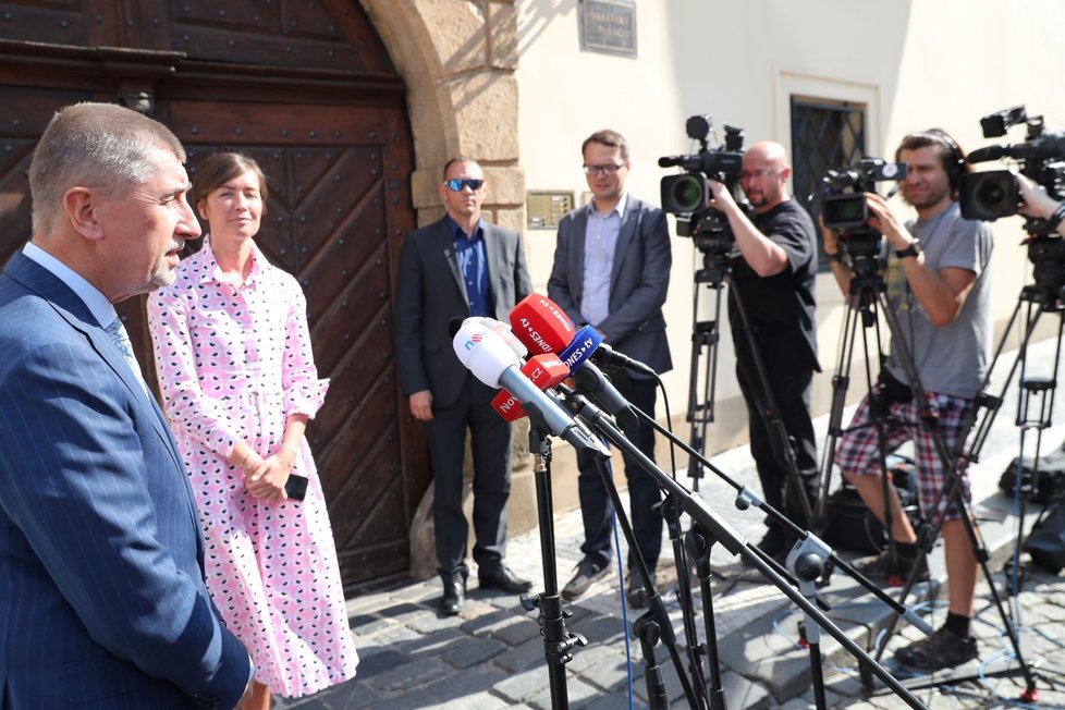 Andrej Babiš (ANO) komentoval výsledky vnitrostranického referenda ČSSD o vstupu do vlády: &#34;Vláda, pokud dostane důvěru, může být úspěšná.&#34; 