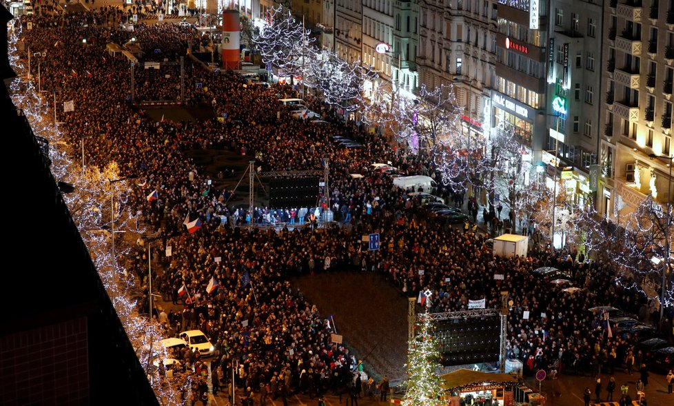 Demonstrace na Václavském náměstí za odstoupení premiéra Andreje Babiše (10. 12. 2019)