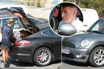 Andrej Babiš a Monika si užívají společnou dovolenou. A zatímco Andrej jezdí v mini, Monika si užívá luxusu Porsche.