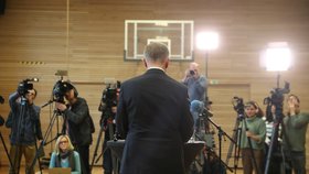 Expremiér Andrej Babiš (ANO) v Průhonicích poté, co soud rozhodl o jeho nevině (9.1.2023)
