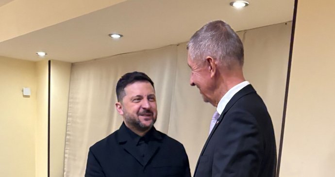 Volodymyr Zelenskyj a Andrej Babiš v Jerevanu (3. 5. 2026)