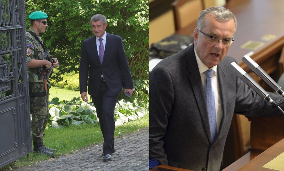 Premiér v demisi Andrej Babiš (ANO, vlevo) a šéf poslanců TOP 09 Miroslav Kalousek