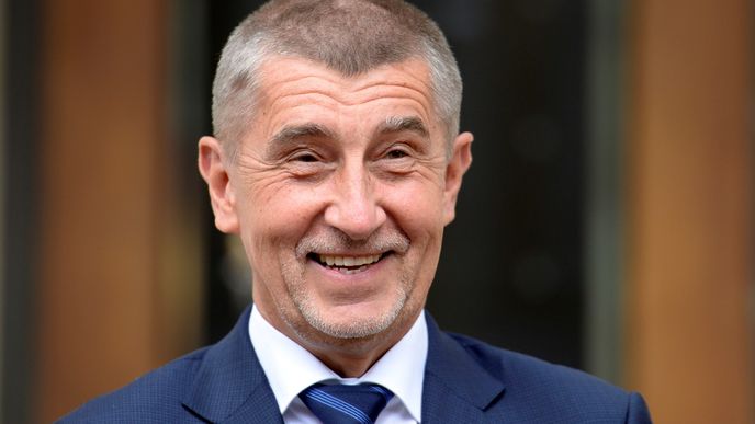 Andrej Babiš slíbil Miloši Zemanovi, že mu přinese na Hrad plné znění chystané koaliční smlouvy i programového prohlášení