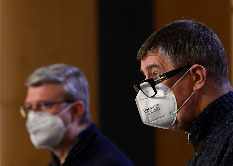 Premiér Andrej Babiš (ANO) na tiskové konferenci po jednání s ministry a hejtmany (13.2.2021) Premiér Andrej Babiš (ANO) na tiskové konferenci po jednání s ministry a hejtmany (13.2.2021)