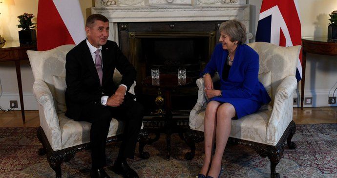 Premiér Andrej Babiš se sešel 24. října 2018 v Londýně s britskou premiérkou Theresou Mayovou.