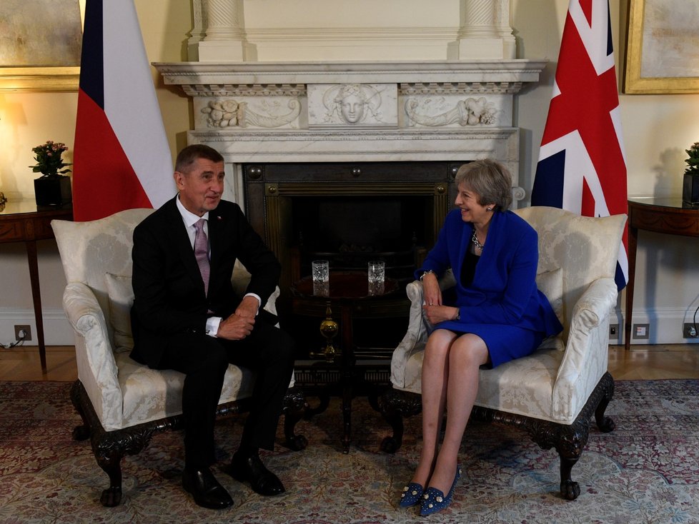 Premiér Andrej Babiš se 24. října 2018 v Londýně setkal s britskou premiérkou Theresou Mayovou.