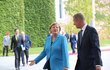Německá kancléřka Angela Merkelová přivítala premiéra Andreje Babiše s nezvyklým úsměvem. (5. 9. 2018)