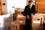 Andrej Babiš v době, kdy balil na ministerstvu financí.