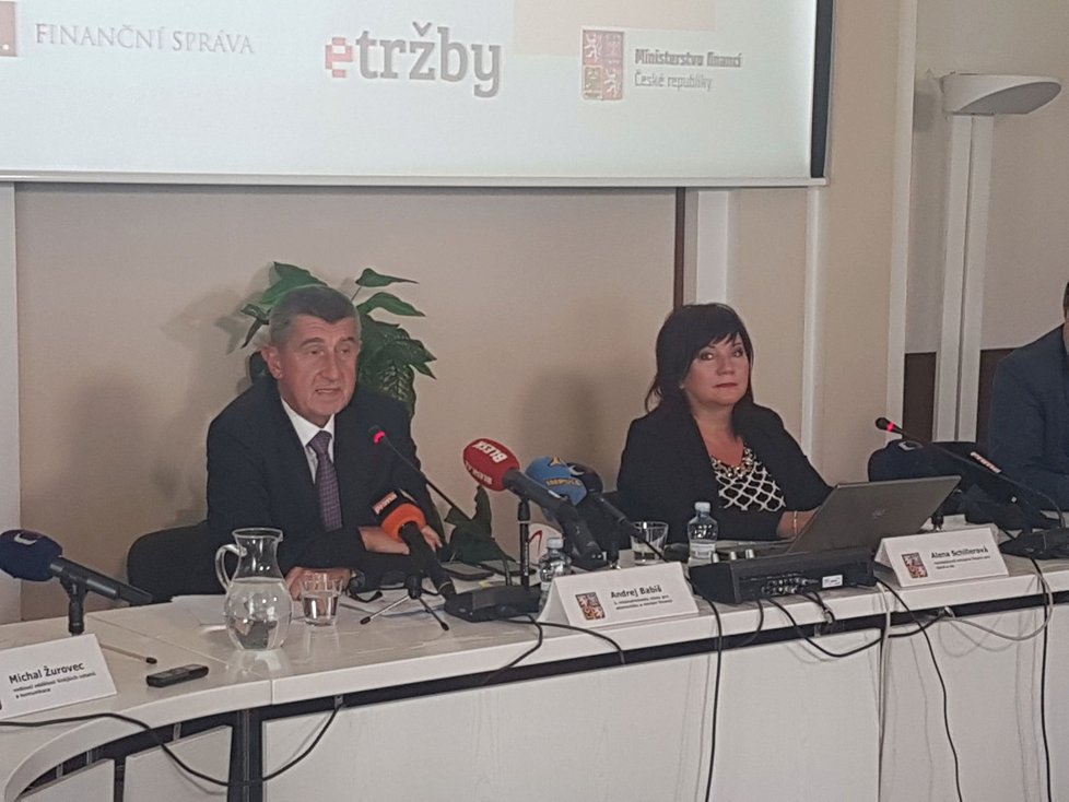 Andrej Babiš na tiskové konferenci na ministerstvu financí. Z úřadu chce odejít do konce května.