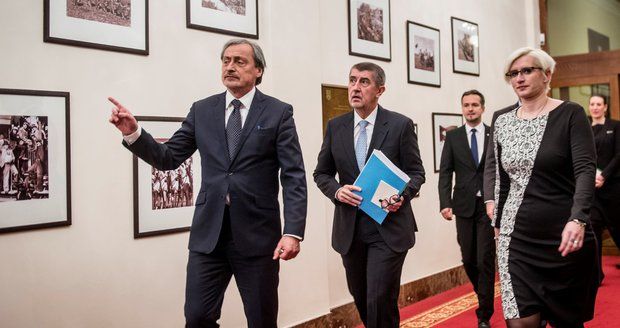 Sprcha raket na Sýrii „zasáhla“ i Česko. Babiš: Úder byl nevyhnutelný