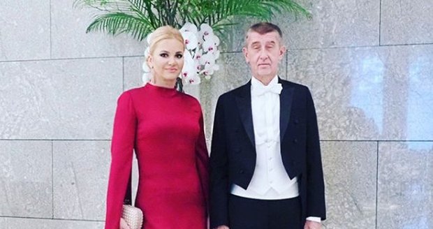 Premiér Andrej Babiš s manželkou Monikou na ceremoniálu k uvedení císaře Naruhita na trůn (22. 10. 2019)