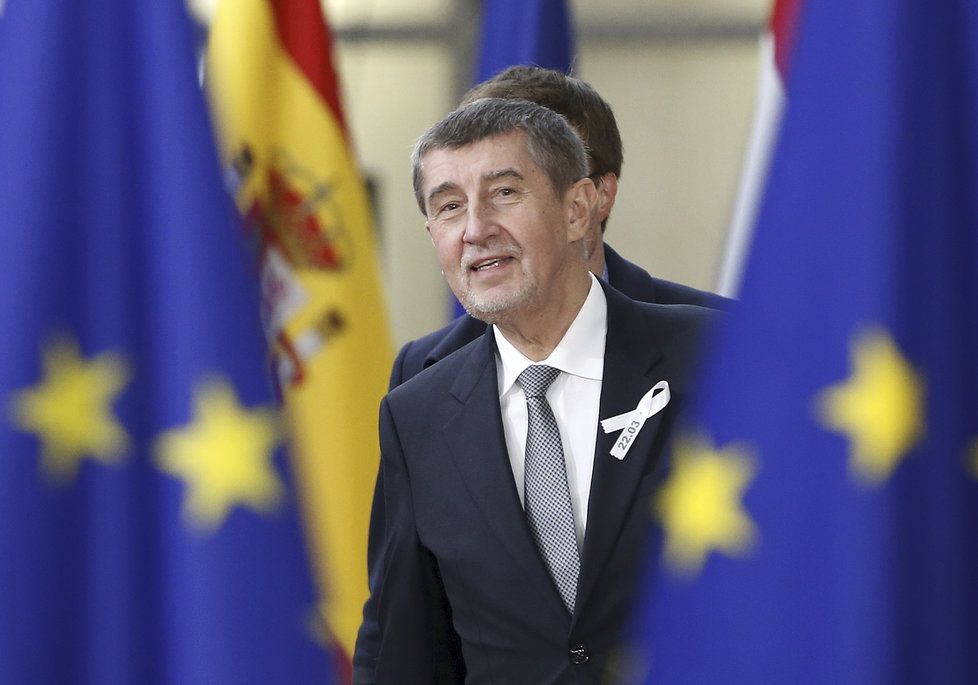 Premiér v demisi Andrej Babiš (ANO) tvrdí, že vyhoštěni by z Česka nemuseli být ruští velvyslanci, ale nedeklarovaní zpravodajci.