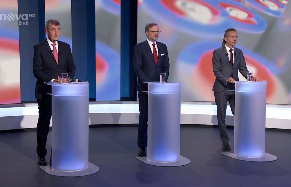 Debata kandidátů na premiéra na TV Nova: Předseda vlády Andrej Babiš (ANO), předseda ODS Petr Fiala a předseda Pirátů Ivan Bartoš (7.10.2021)