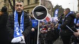 Babiš nosí Pradu: Na demonstraci brojil kvůli důchodům, bundu za 35 tisíc mu koupila Monika