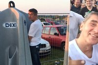 Lidovým politikem za každou cenu: Babiš vyfotil, jak močí na festivalu