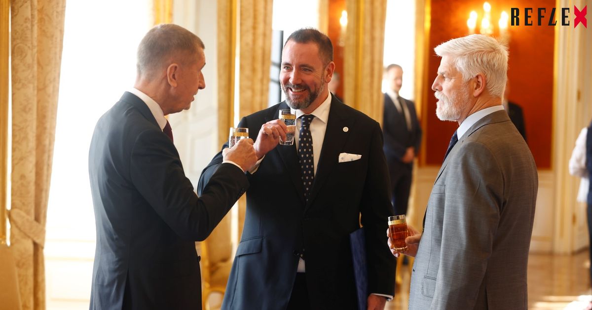 Pavel jmenoval kandidáta Motoristů Červeného ministrem životního prostředí , kabinet je kompletní