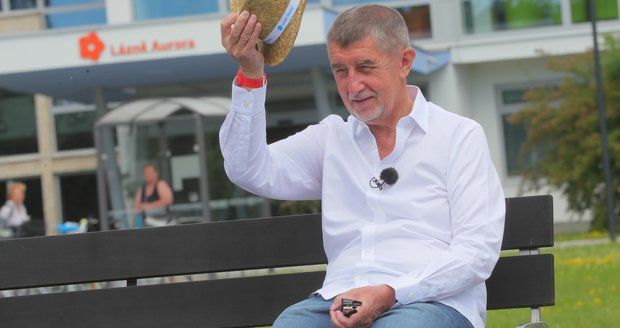 Vládě začínají prázdniny: Vyrazí Babiš k moři? Dovolené letos budou o dost jiné