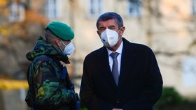 Premiér Andrej Babiš (ANO) po schůzce s prezidentem Milošem Zemanem 26. dubna 2021 na zámku v Lánech