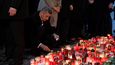 Premiér Andrej Babiš položil 17. listopadu 2019 kytici na Národní třídě v Praze při příležitosti 30. výročí sametové revoluce.