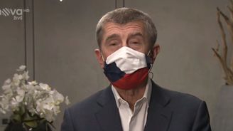 Babišovo faux pas: Na státní vlajku se nemá slintat, rouška premiéra je nemístná