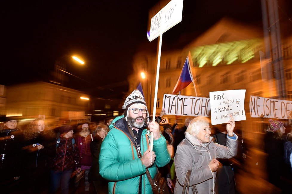 Protestní akce za odstoupení premiéra Andreje Babiše (ANO) v Liberci (19. 12. 2019)