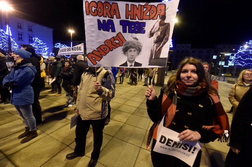 Protestní akce za odstoupení premiéra Andreje Babiše (ANO) v Ostravě (19. 12. 2019)