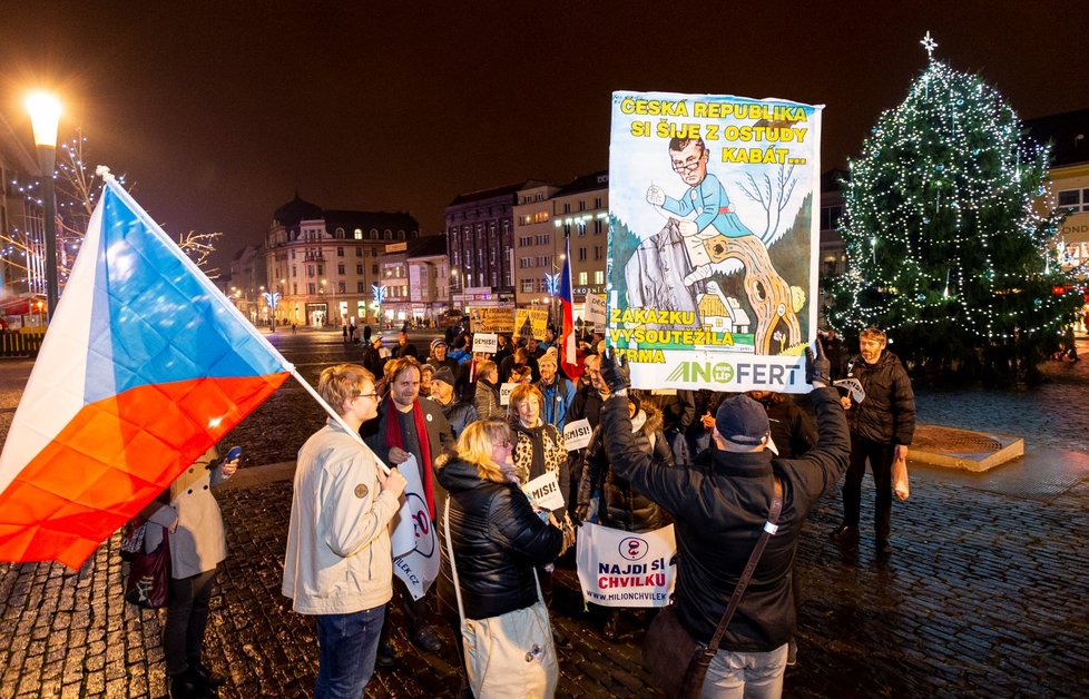 Protestní akce za odstoupení premiéra Andreje Babiše (ANO) v Ústí nad Labem (19. 12. 2019)